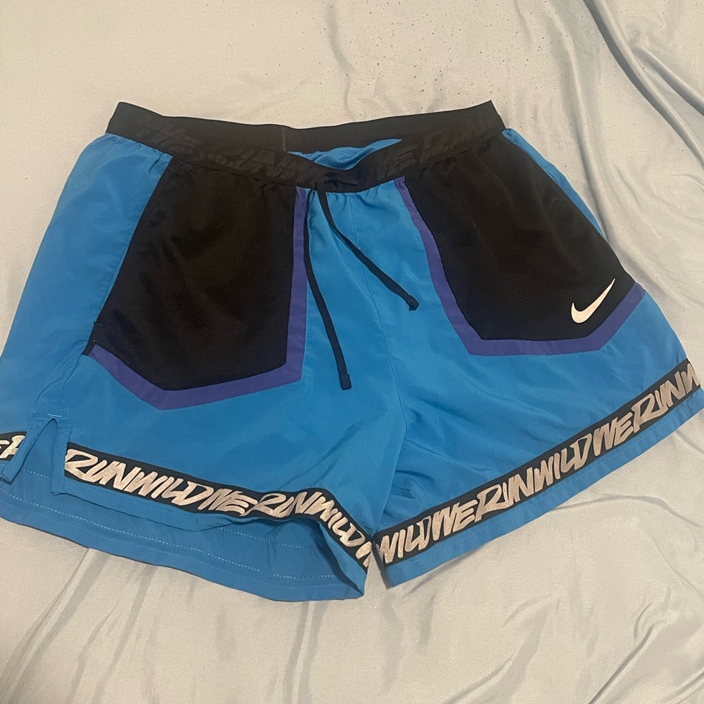 Nike Run Wild Blue Shorts